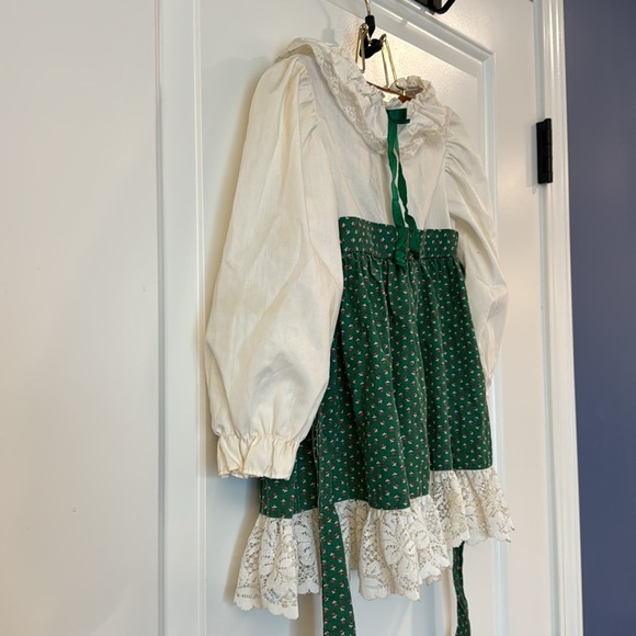Winnie the Pooh, vintage Swiss floral, green and red white with ruffles dress 4T - Picture 3 of 16